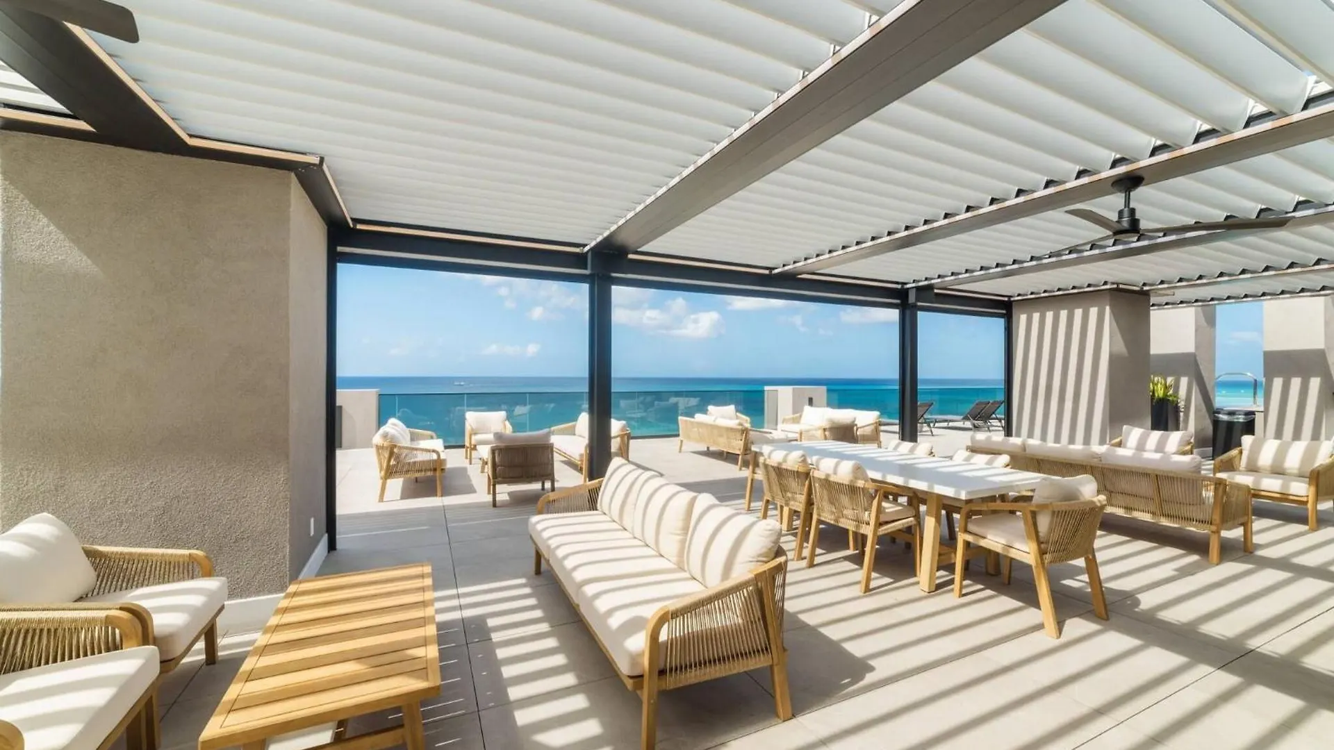 Allure 502, Beachfront Penthouse By Zenbreak